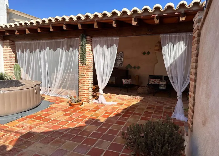 Casa Entre Molinos