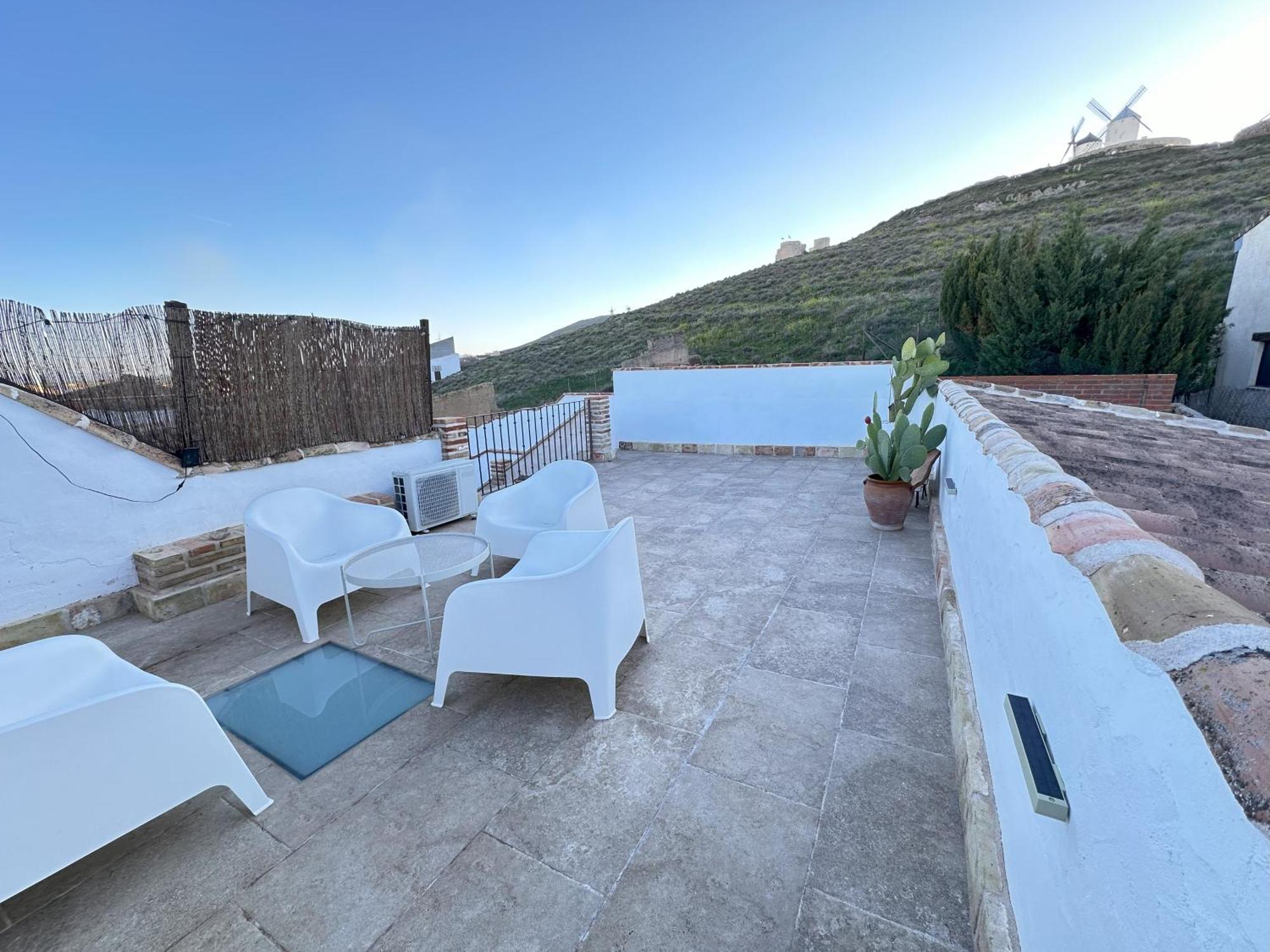 Casa Entre Molinos Holiday home Consuegra